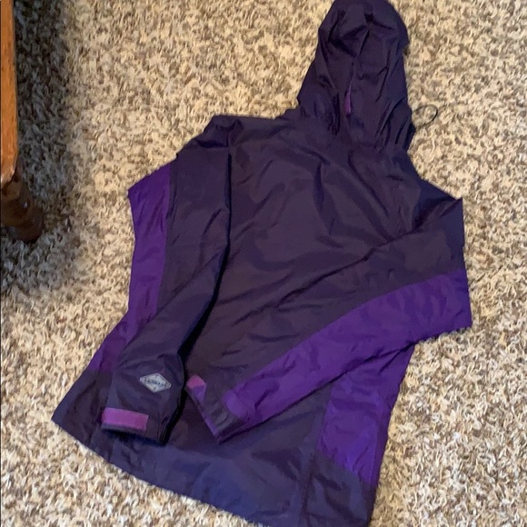 COLUMBIA Rain Jacket - Picture 6 of 6